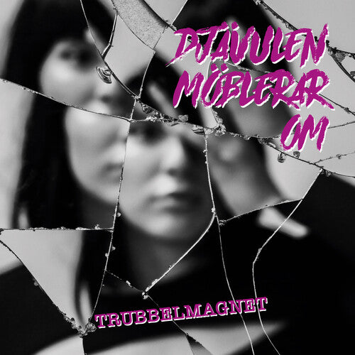 DJAVULEN MOBLERAR OM - TRUBBELMAGNET